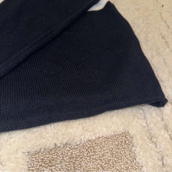 Brandy Melville | OSFA Navy and White Striped Sweater - Picture 2 of 4